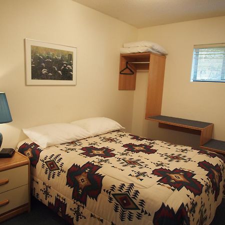 اوكلويلت Whale'S Tail Guest Suites الغرفة الصورة